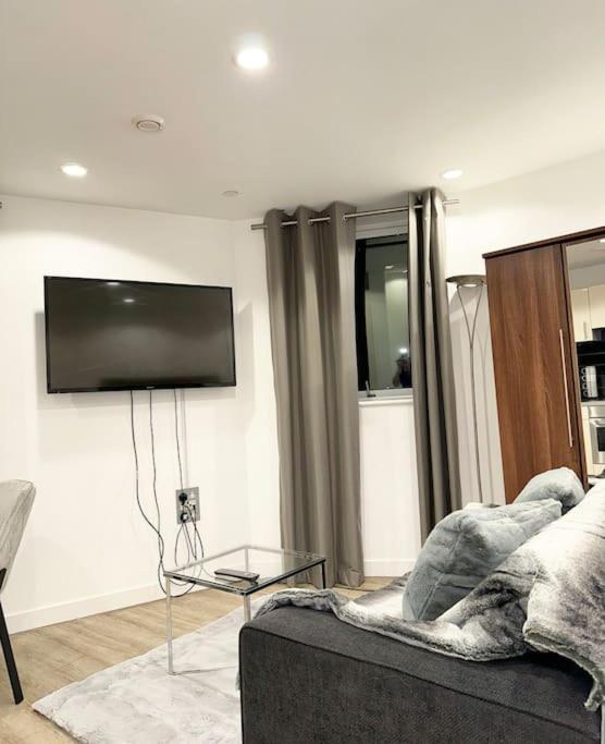 Mediacity Studio Apartment Salford-Quays Манчестер Экстерьер фото