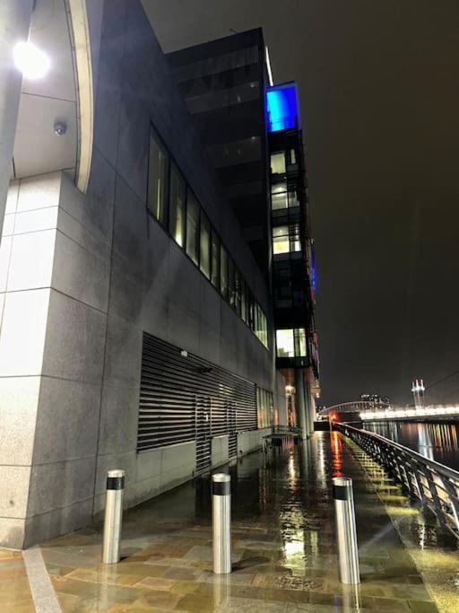 Mediacity Studio Apartment Salford-Quays Манчестер Экстерьер фото