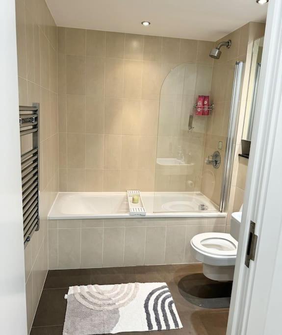 Mediacity Studio Apartment Salford-Quays Манчестер Экстерьер фото